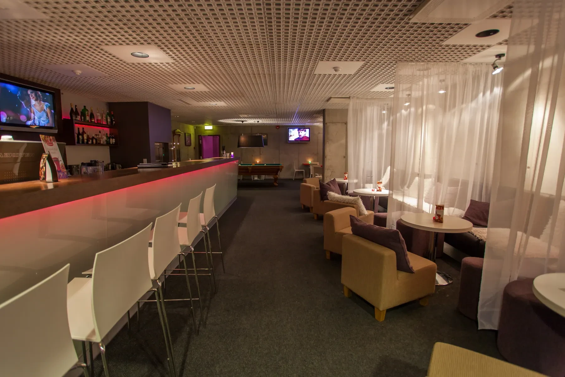 Lounge 13